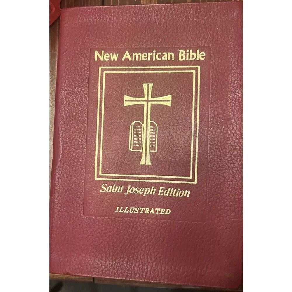 New American Bible Saint Joseph Medium Size Edition, Illustrated, Catholicโ1970